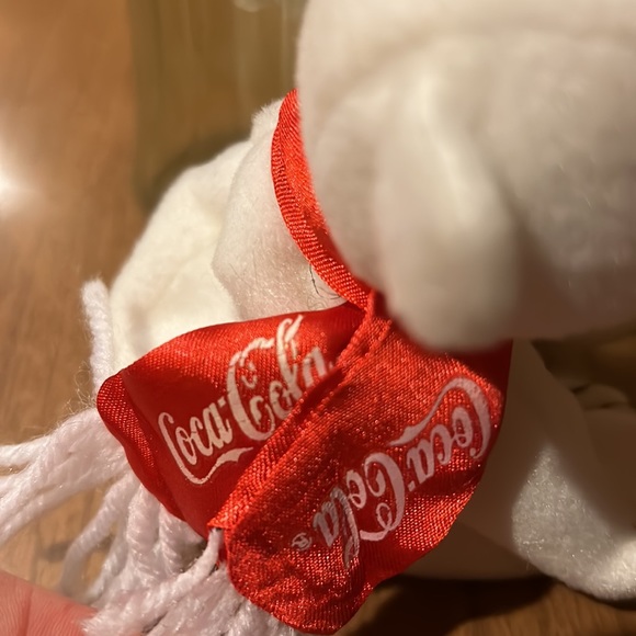 Vintage Coca Cola Drink Bottle with Signature Polar Bear - Picture 3 of 8